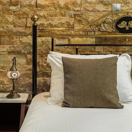 招待所 Arxontariki 3*